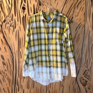 Southern Bliss Company Bleached & distressed yellow plaid Button Down. Size: L